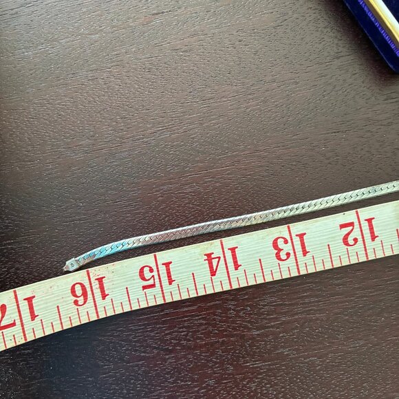 Stering Silver Herringbone chain and studs - Picture 3 of 4